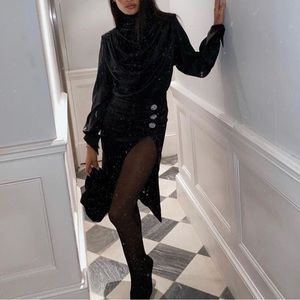 Epuzer black dress with shoulder pads